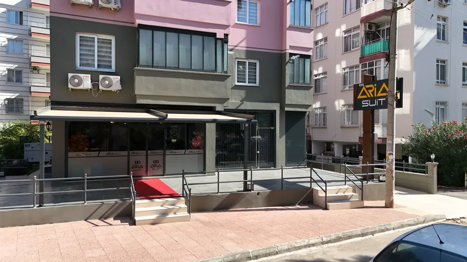 Aria Apart Otel bina girişi